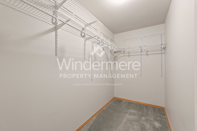 Building Photo - **Half off Full 1st Month's Rent** Great 3-bed Home In Spokane Valley