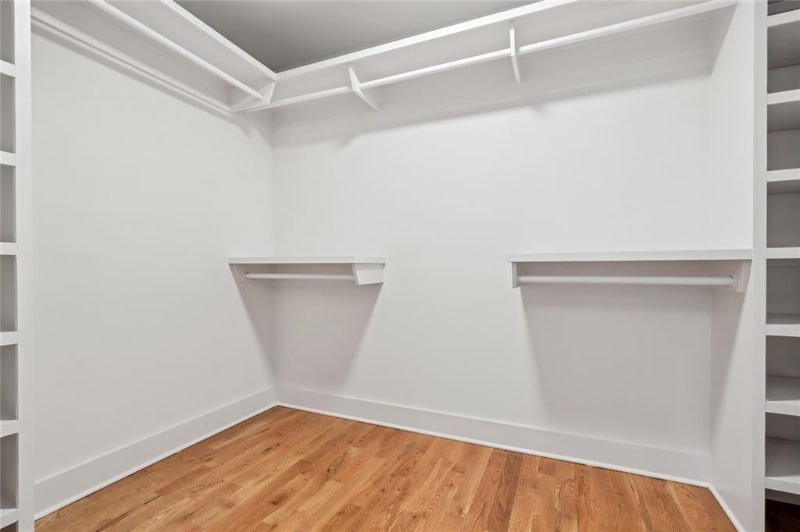 Building Photo - 496 Glenwood Pl SE