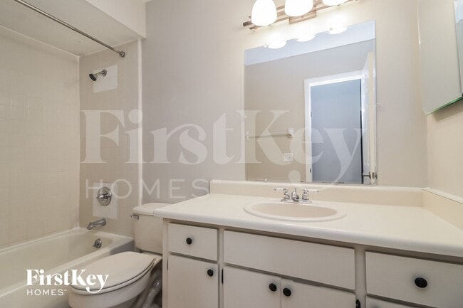 Building Photo - 3021 Dikewood Ct