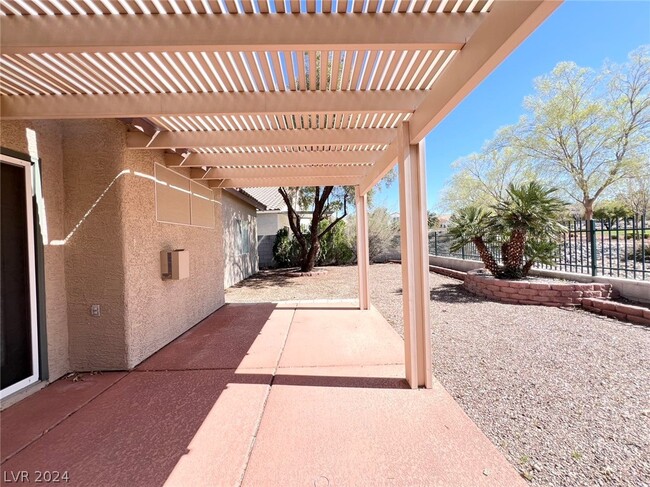 Building Photo - 2985 Panorama Ridge Dr