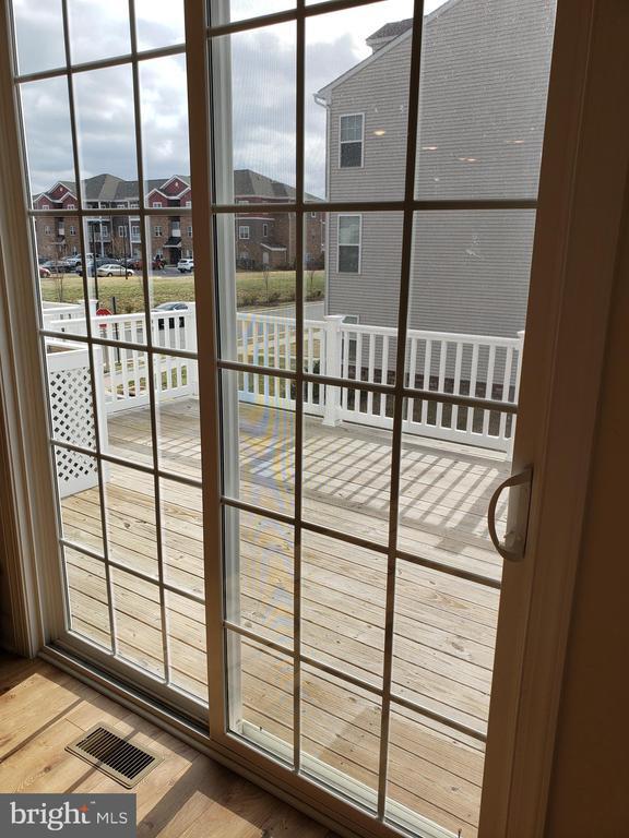 Building Photo - 2204 Shadmoor Dr