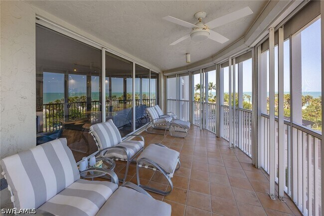 Building Photo - 8111 Bay Colony Dr