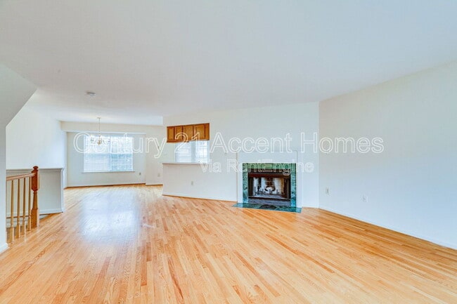 Building Photo - 6008 Keble Dr
