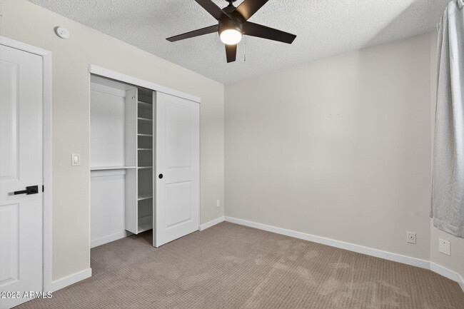 Building Photo - 1339 N 44th St