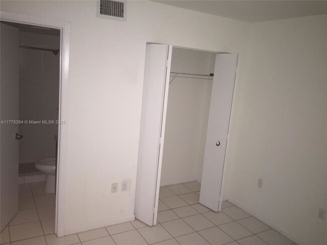 Building Photo - 2575 SW 27th Ave