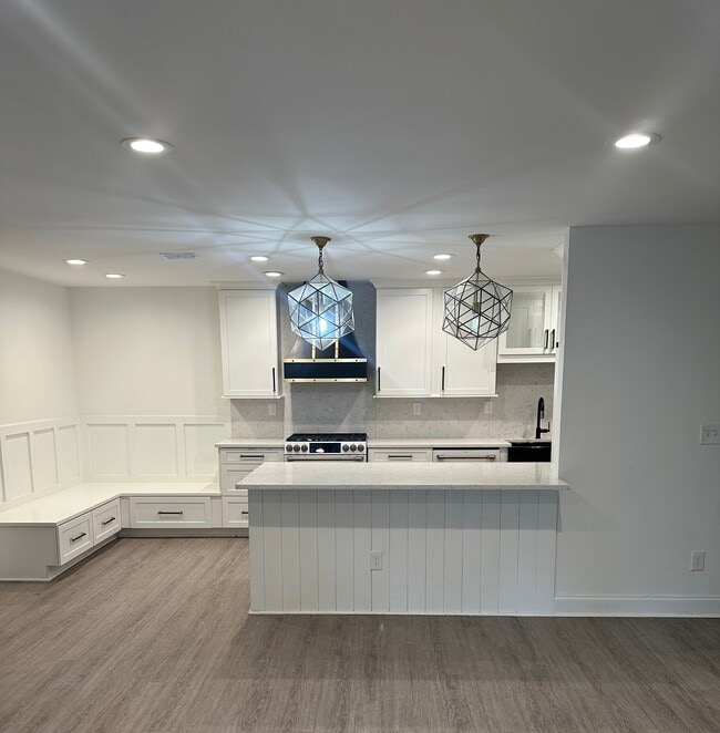 Building Photo - 304 Dunbar Dr