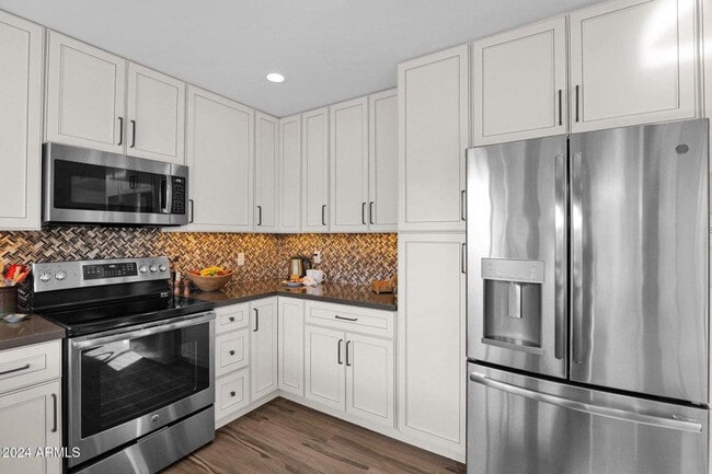 Building Photo - 4883 N Granite Reef Rd