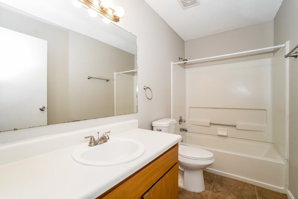 Building Photo - 5975 Cape Coral Ln