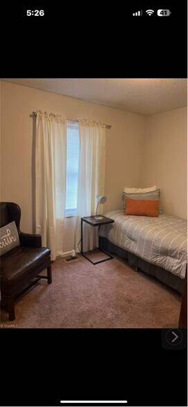 Primary Photo - 407 N Dudley St