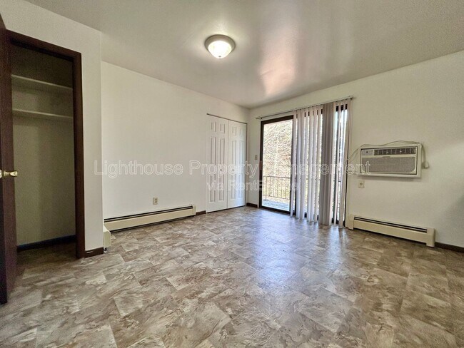 Building Photo - 2227 29th St SW