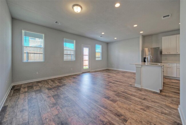 Building Photo - 2312 Castillo Dr