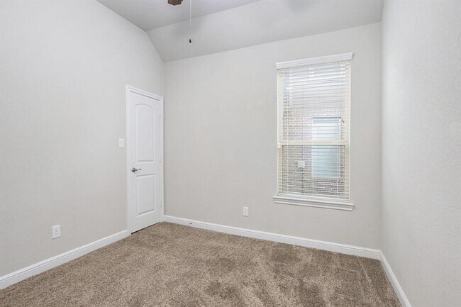 Building Photo - 18911 Cypress Bay Dr