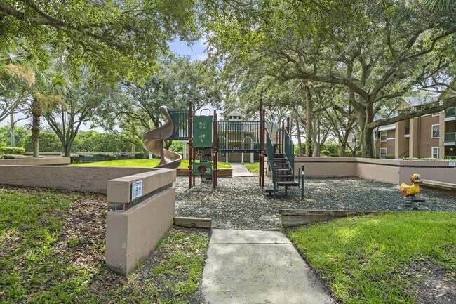 Building Photo - 7667 N Wickham Rd