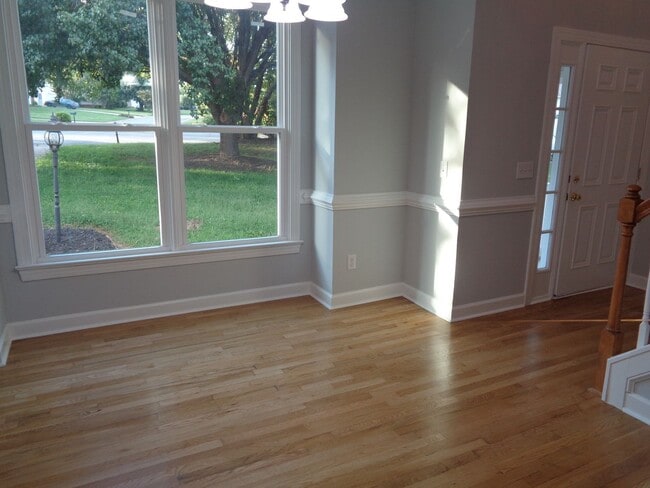 Building Photo - Awesome House for Rent in Advance