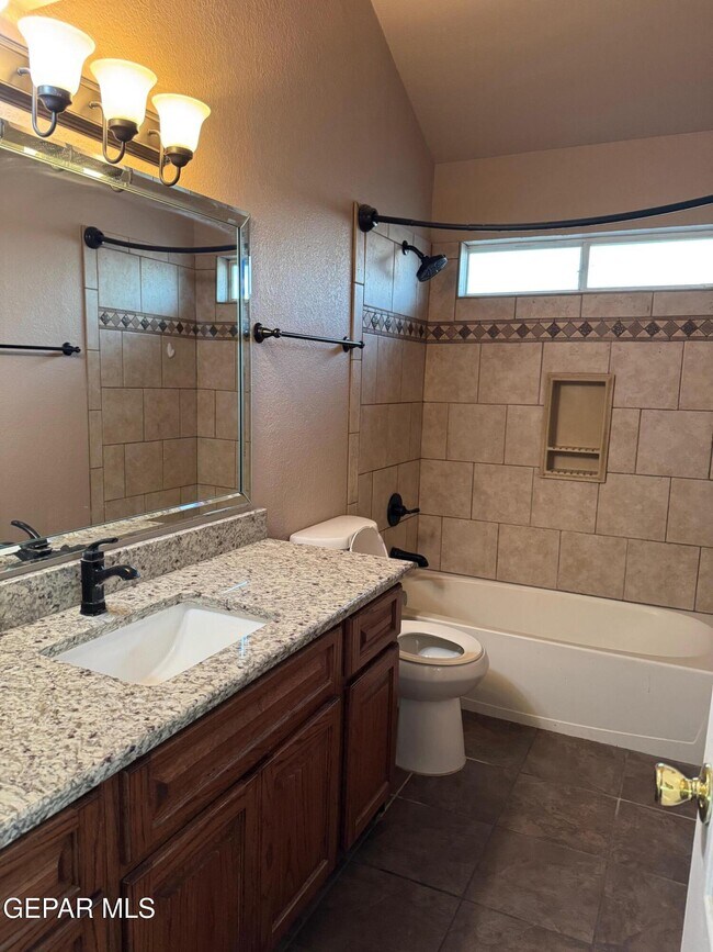Building Photo - 1428 Beethoven Pl