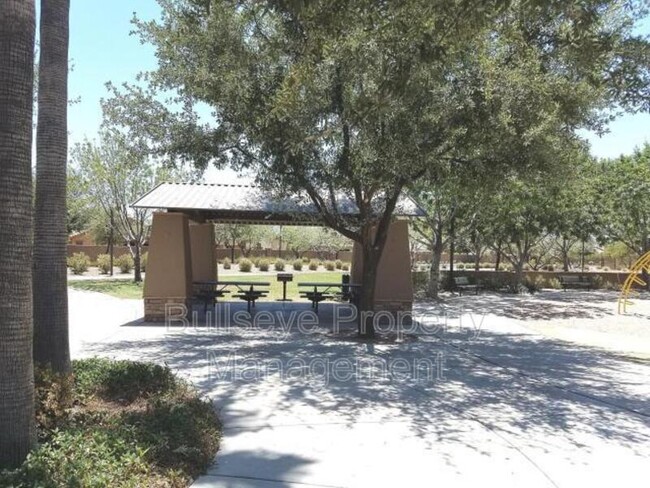 Building Photo - 2767 S Southwind Dr