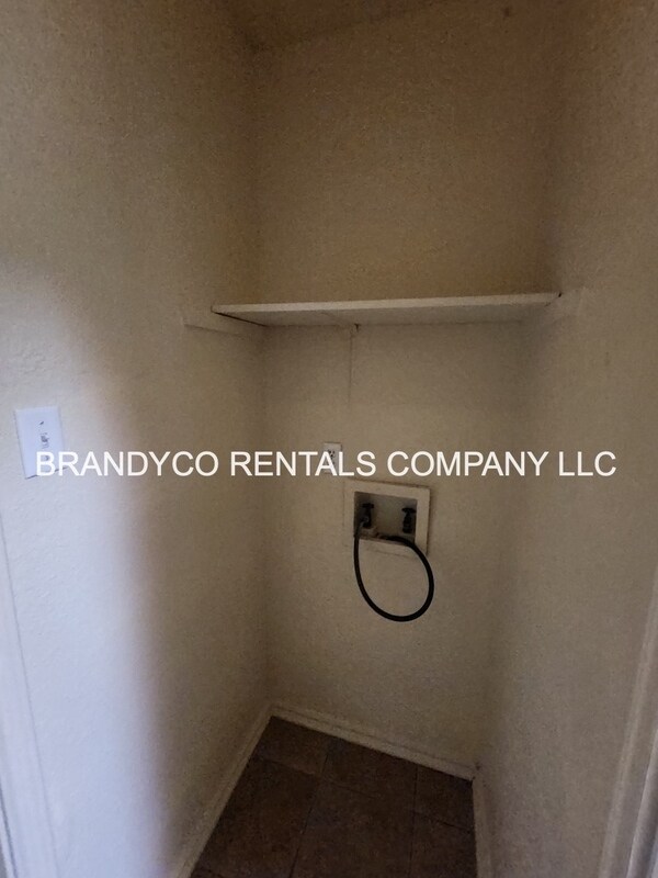 Building Photo - 3214 Rampart Loop