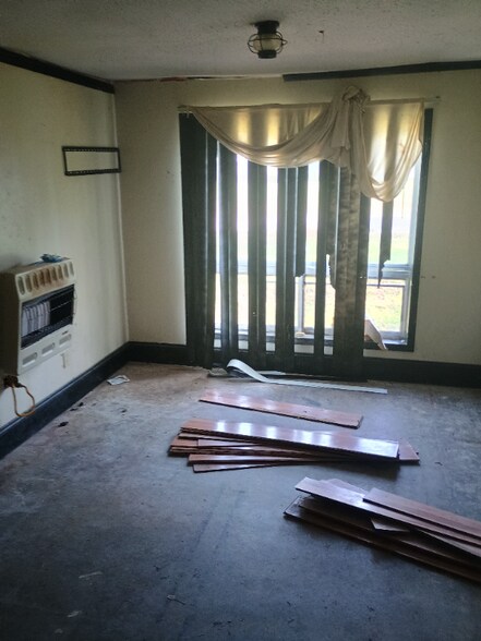 Building Photo - 1214 Garfield St