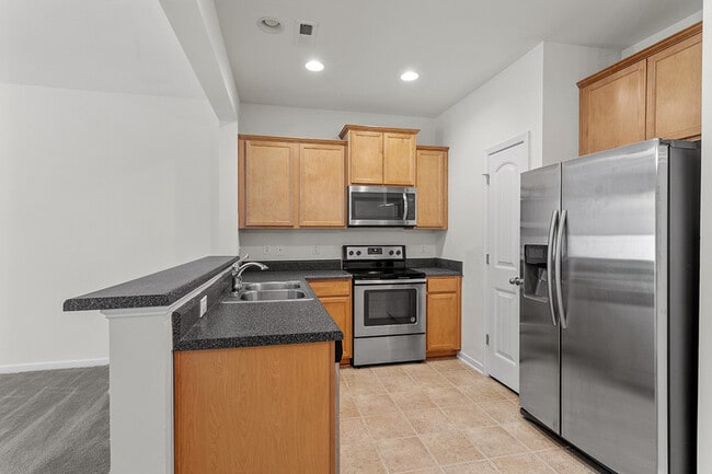 Building Photo - 731 Maypearl Ln