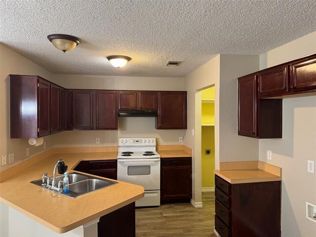 Building Photo - 823 Colson Dr