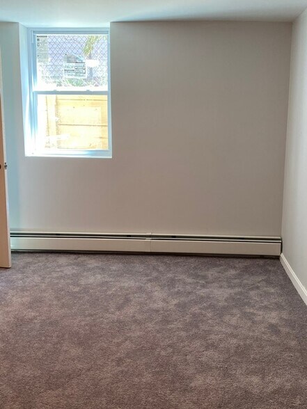 Building Photo - 24 Huxley Ave