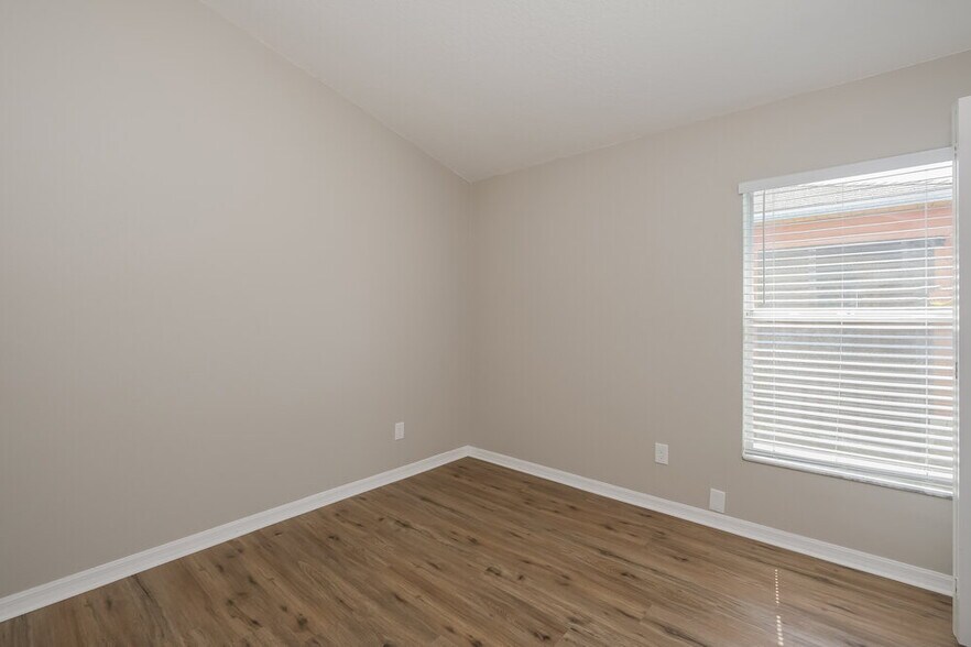 Building Photo - 8501 Quarter Horse Dr