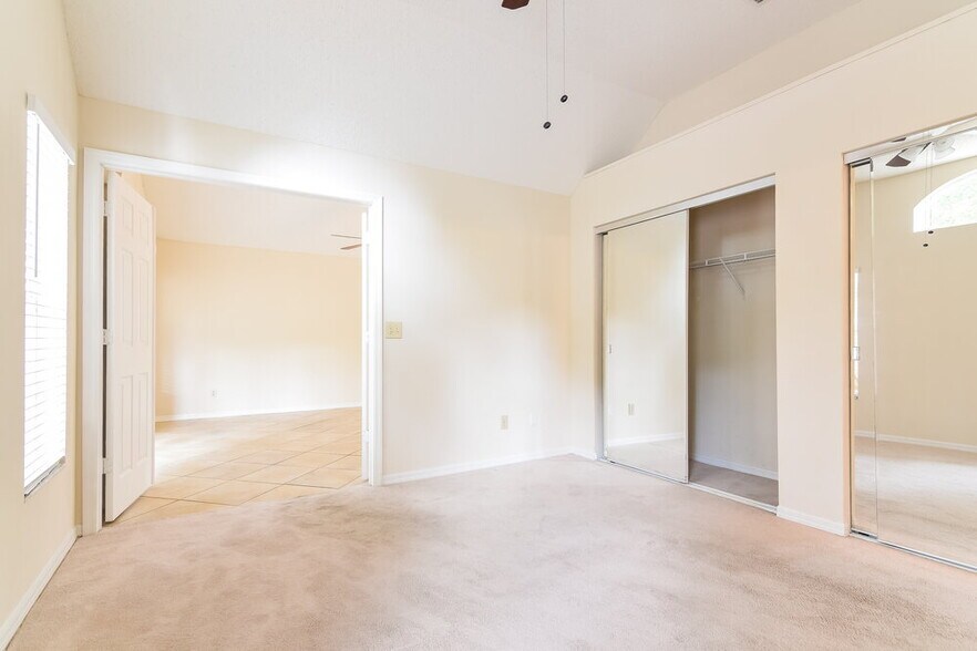 Building Photo - 8719 Exposition Dr