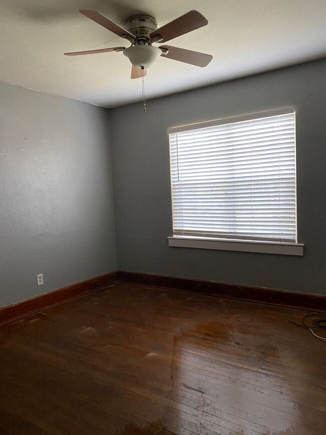 Building Photo - NEAR TMH/LEON HIGH