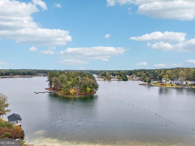 Building Photo - 7379 N Mitchell Ct