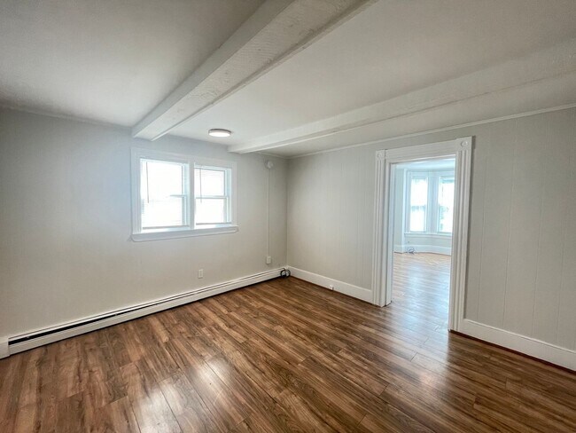 Building Photo - 39 Ashland St