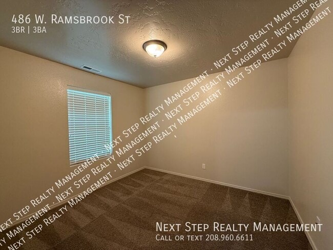 Building Photo - 486 W Ramsbrook St