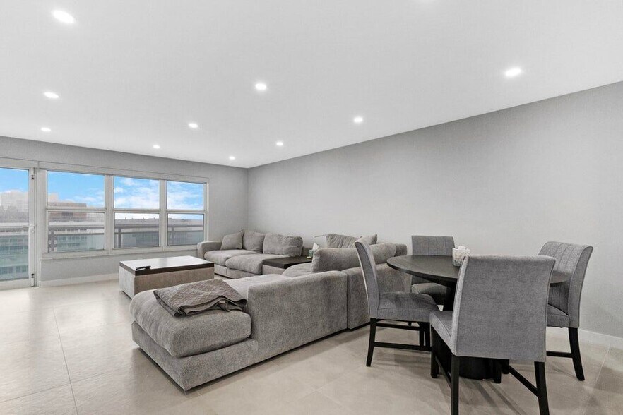 Building Photo - 3900 Galt Ocean Dr