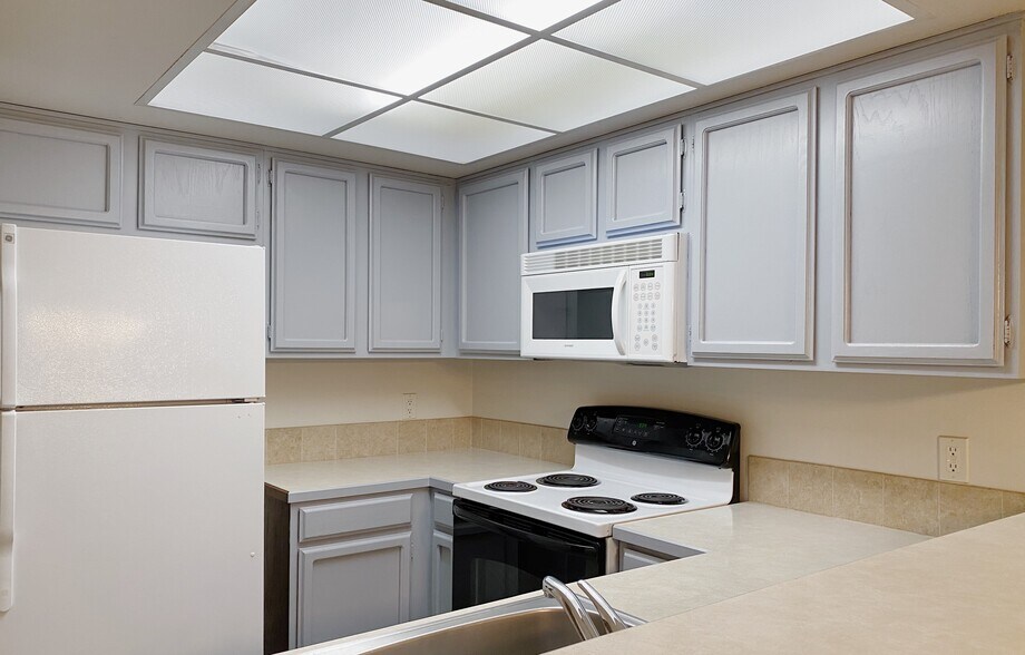 Building Photo - 14625 SW Grayling Ln