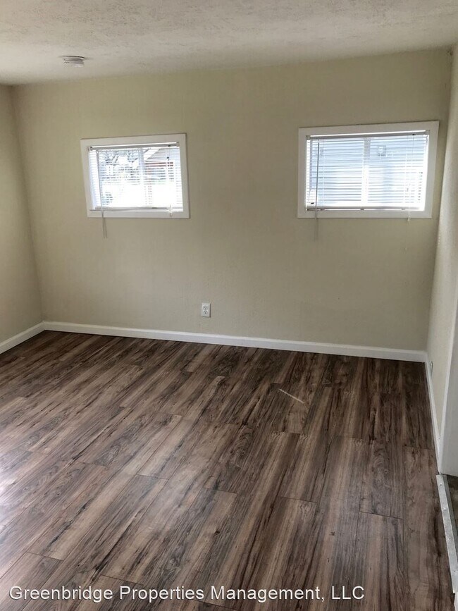 Building Photo - 4 br, 2 bath House - 4214 NE Highland Ct.