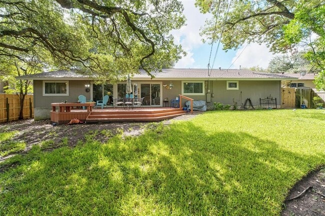 Building Photo - 7110 Sungate Dr