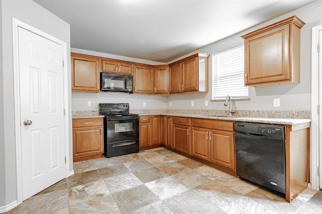 Building Photo - 525 Rocky Springs Dr