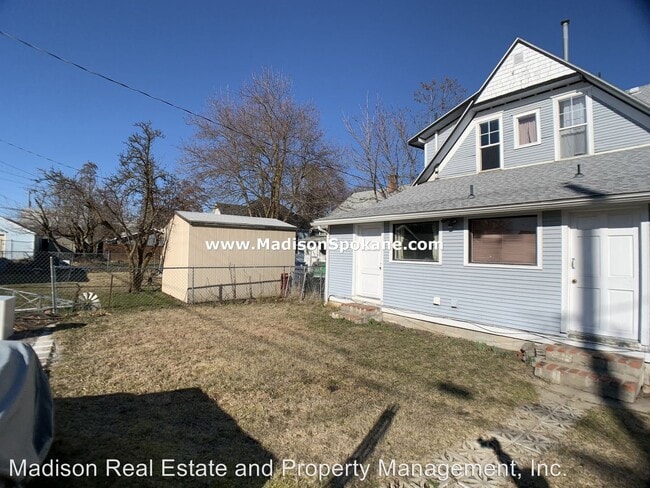Building Photo - 1215 W Spofford Ave