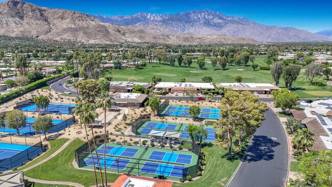 Building Photo - 24 Columbia Dr