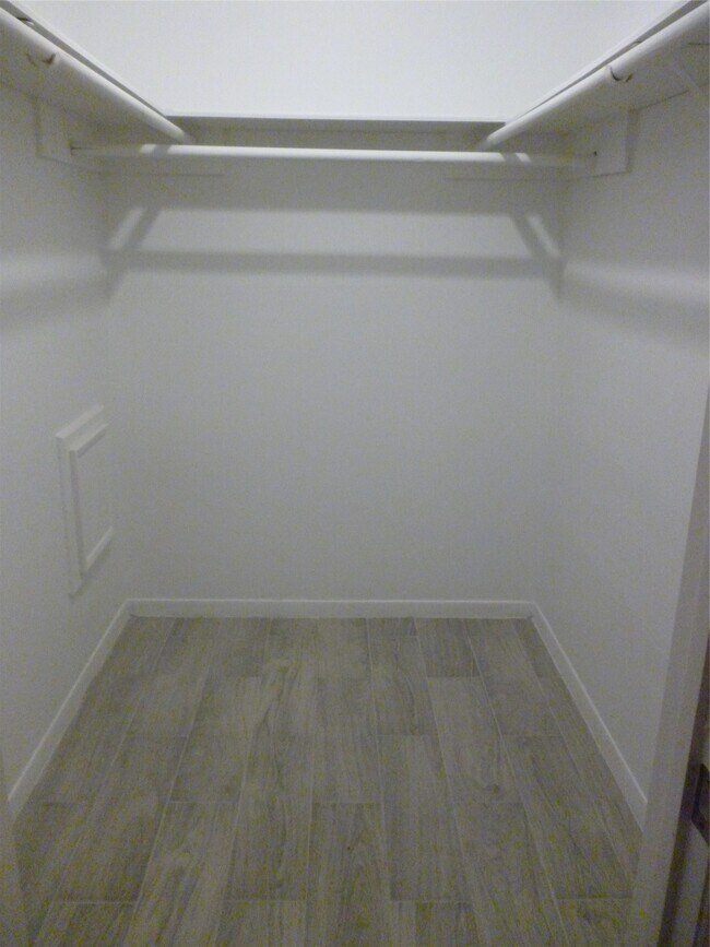 Building Photo - 2822 Mesquite Dr