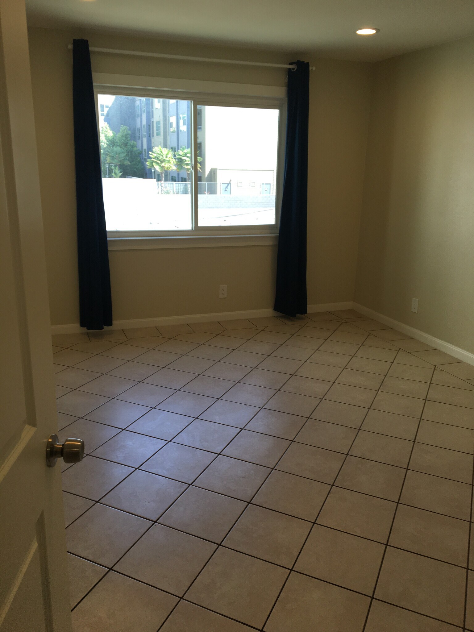 Building Photo - 127 Franklin St