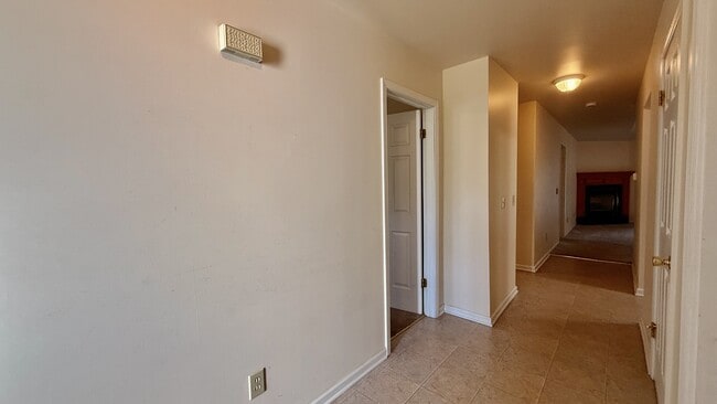 Building Photo - 1135 Spearhead Dr