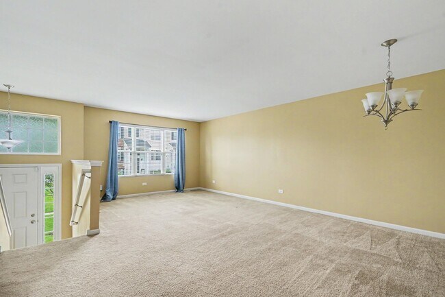 Building Photo - 24617 Patriot Square Dr S