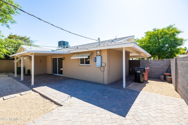Building Photo - 3809 N 85th Pl