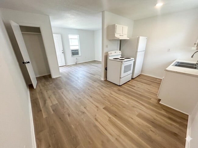 Building Photo - 603 Drexel St