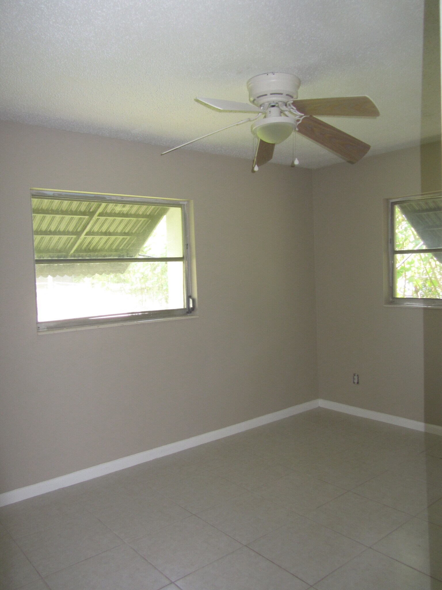 Building Photo - 408 Morgan Cir S