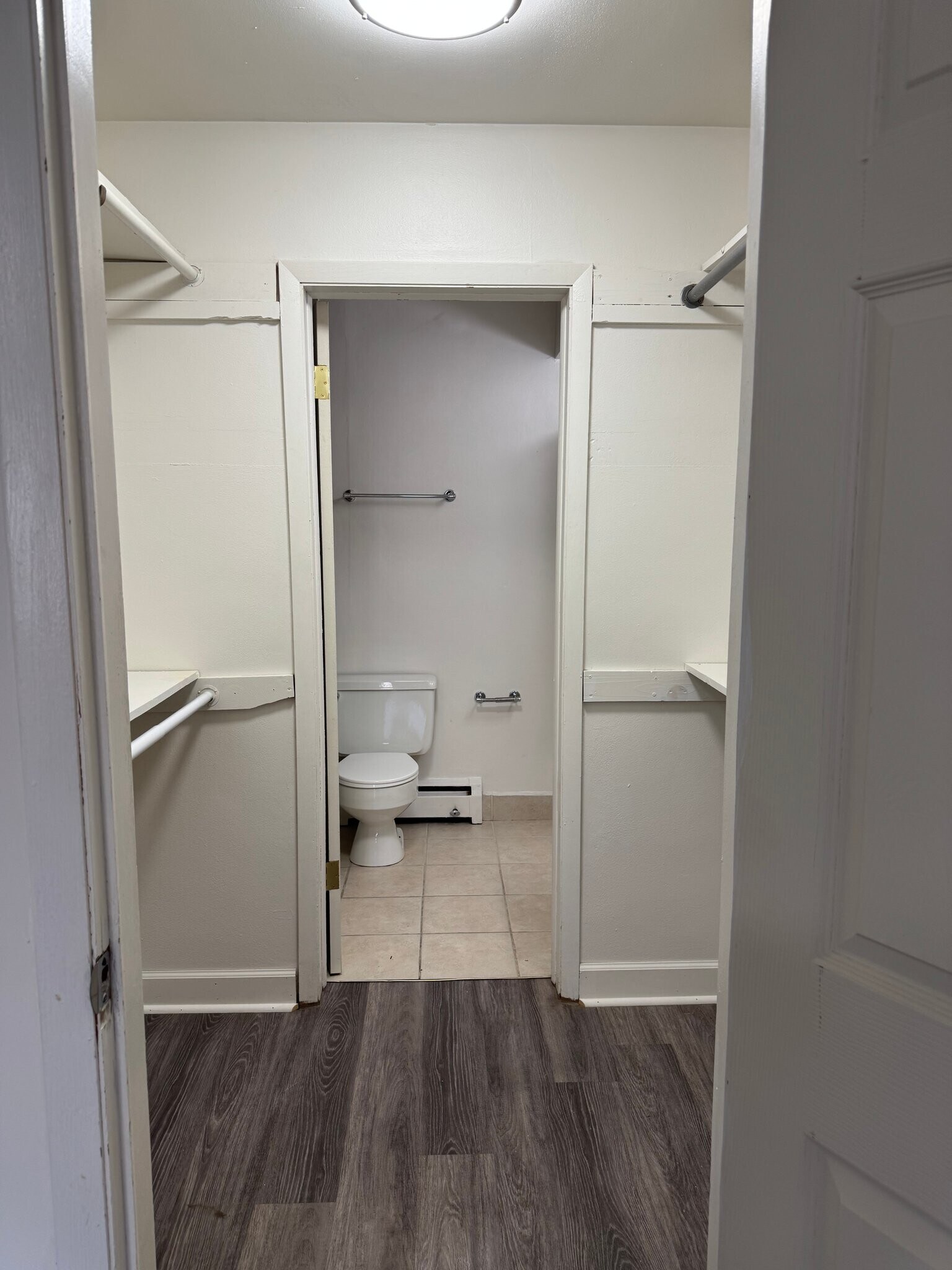 Building Photo - 2260 N Summit Ave