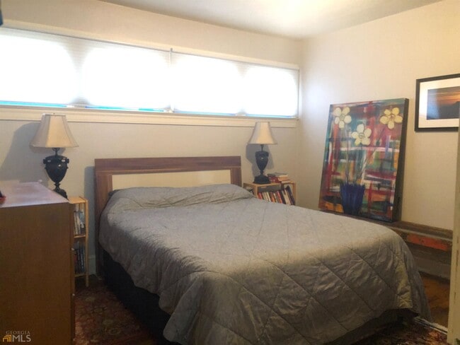 Building Photo - 475 Woodlawn Ave