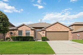 Building Photo - 14547 Myers Dr