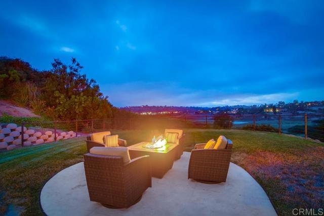 Building Photo - 1402 Rancho Serena
