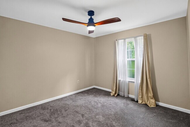 Building Photo - 11813 Murre Ct